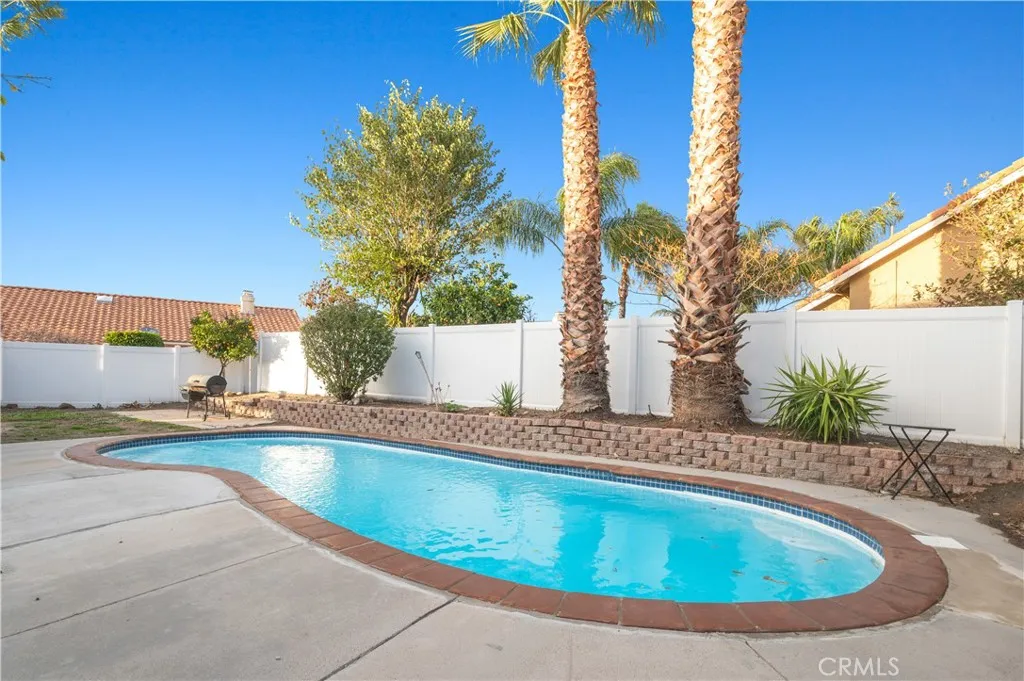 25306 Howard, Hemet, California 92544 home-pic-9