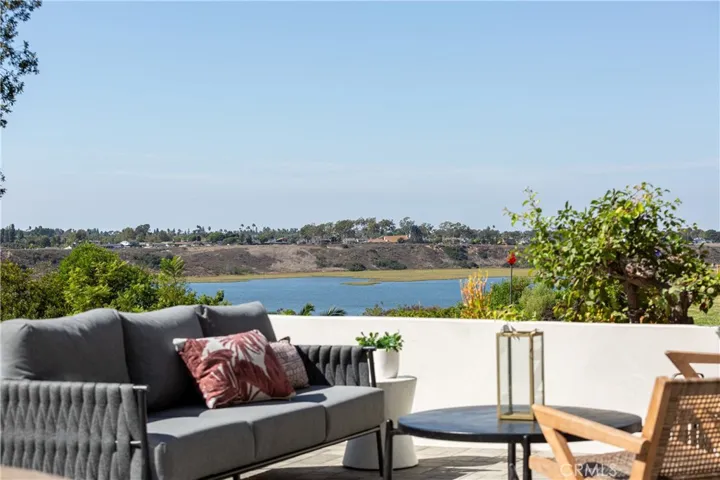 412 Vista Grande, Newport Beach, California 92660