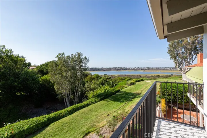 412 Vista Grande, Newport Beach, California 92660