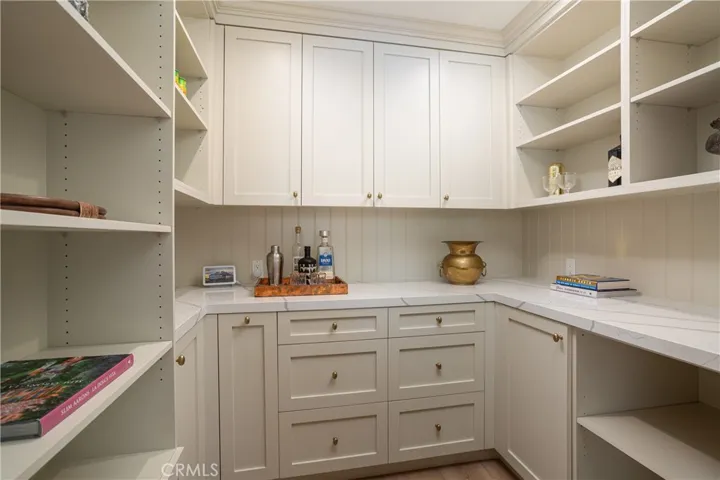 412 Vista Grande, Newport Beach, California 92660
