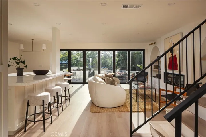 412 Vista Grande, Newport Beach, California 92660