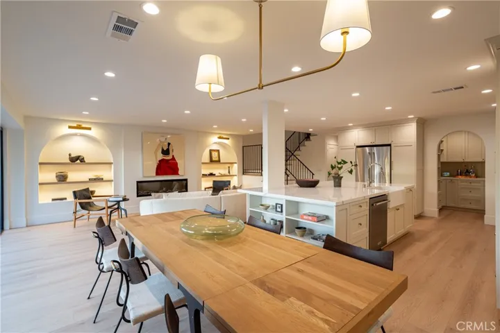 412 Vista Grande, Newport Beach, California 92660