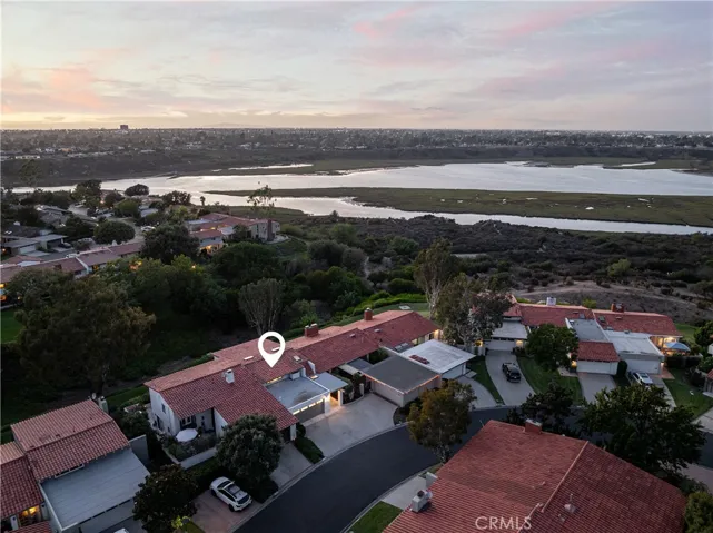 412 Vista Grande, Newport Beach, California 92660