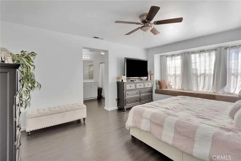 8738 Redondo, Hesperia, California 92344 home-pic-22