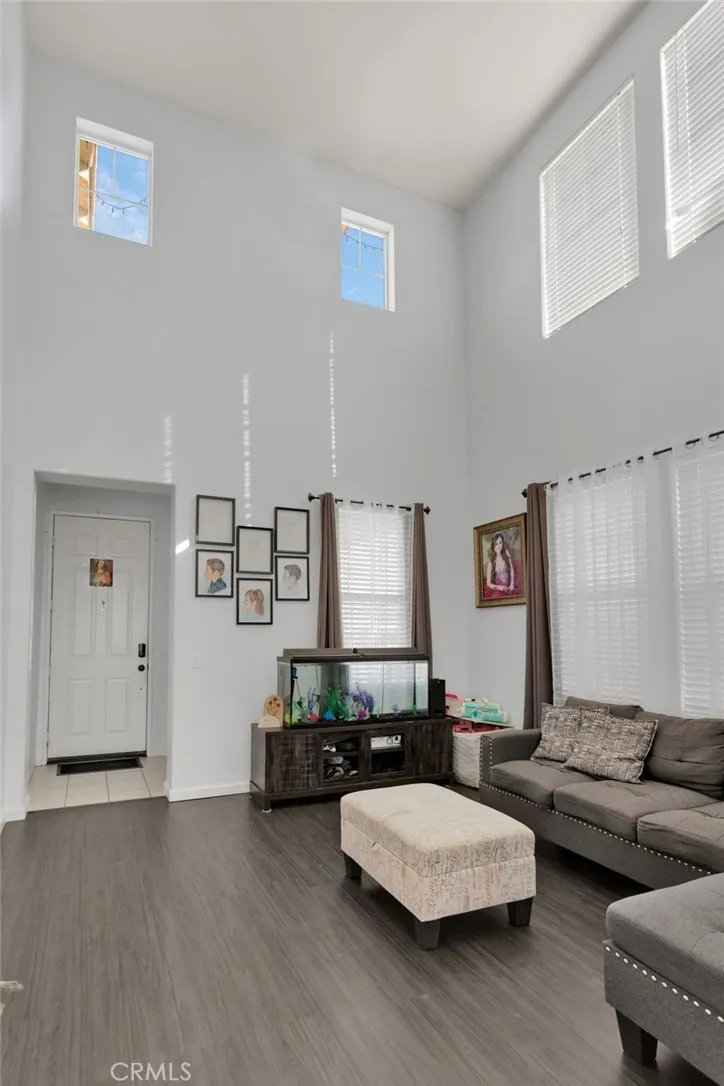 8738 Redondo, Hesperia, California 92344 home-pic-5