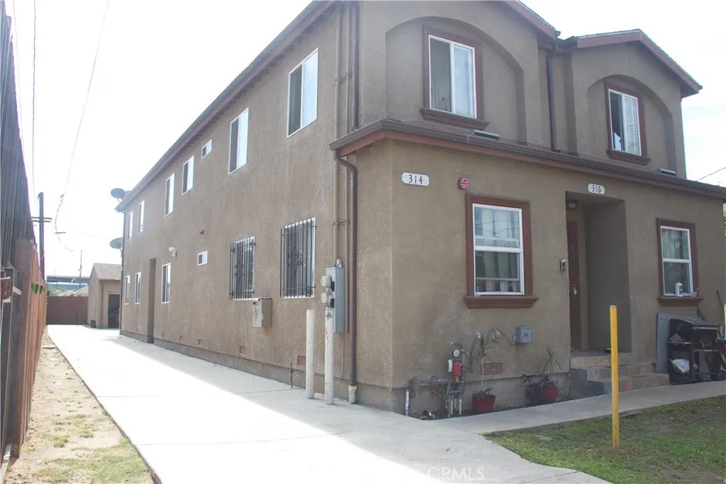 314 314 W 56th, Los Angeles, California 90037 home-pic-0