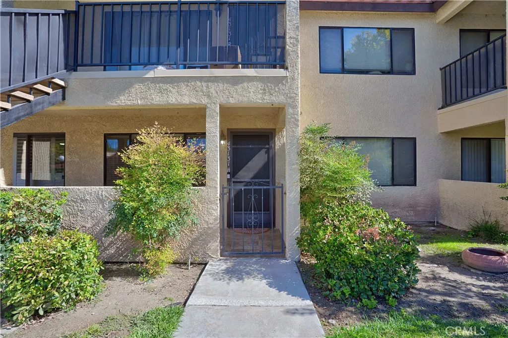43131 Wall H, Hemet, California 92544 home-pic-1