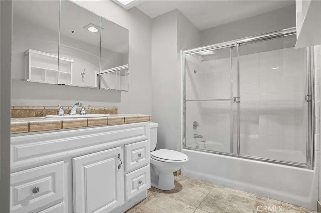 43131 Wall H, Hemet, California 92544 home-pic-16