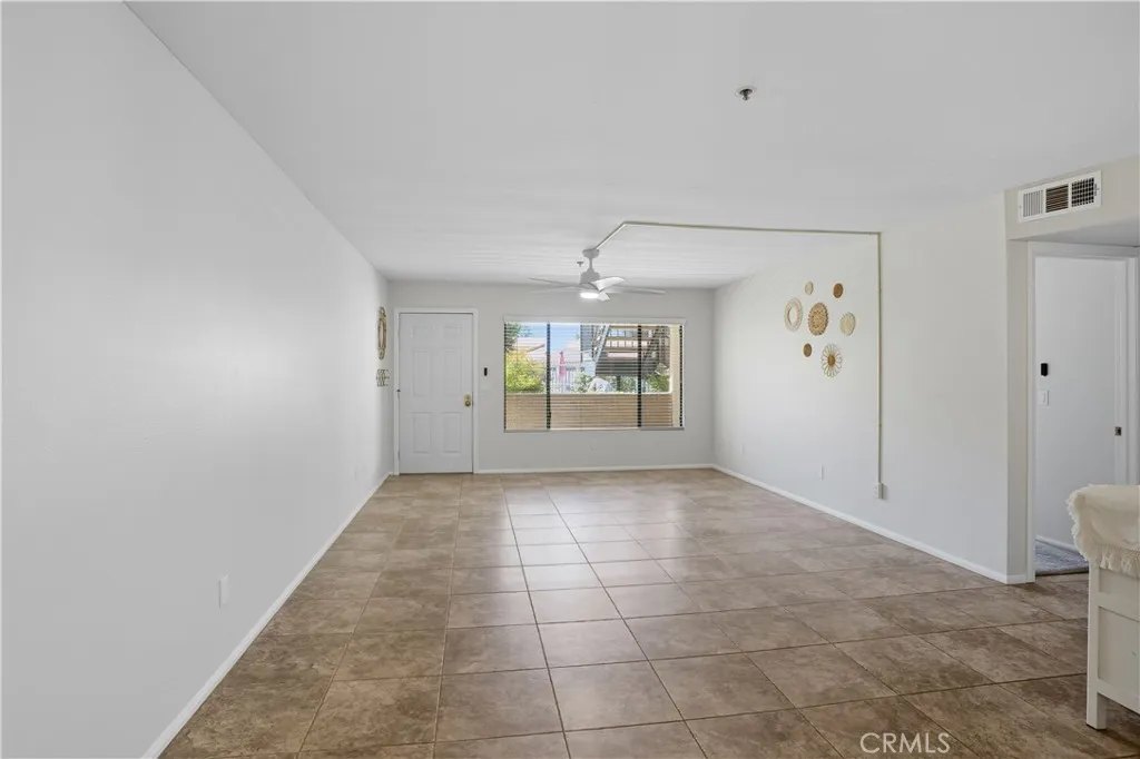 43131 Wall H, Hemet, California 92544 home-pic-6