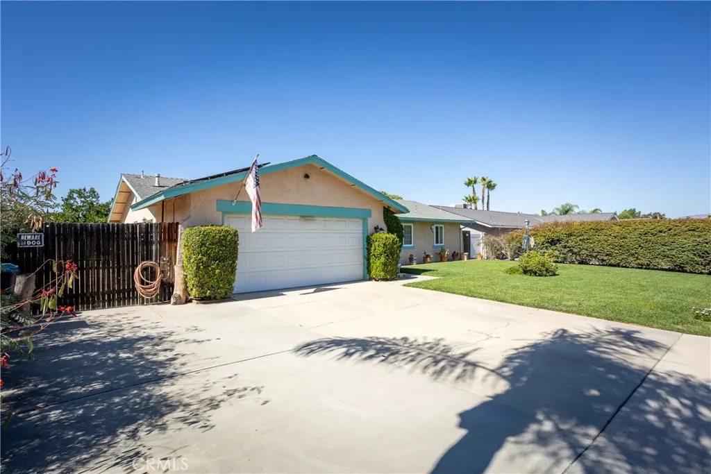 26699 Jackie Drive, Hemet, California 92544 home-pic-3