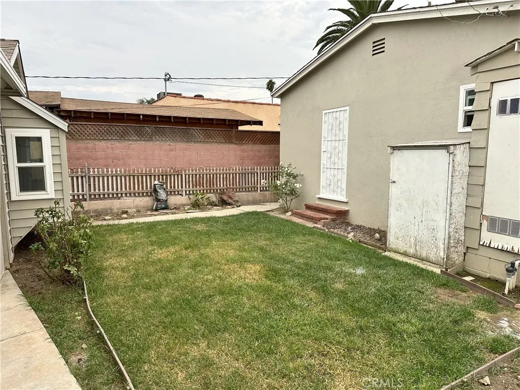 4115 St W 111th, Inglewood, California 90304 home-pic-21