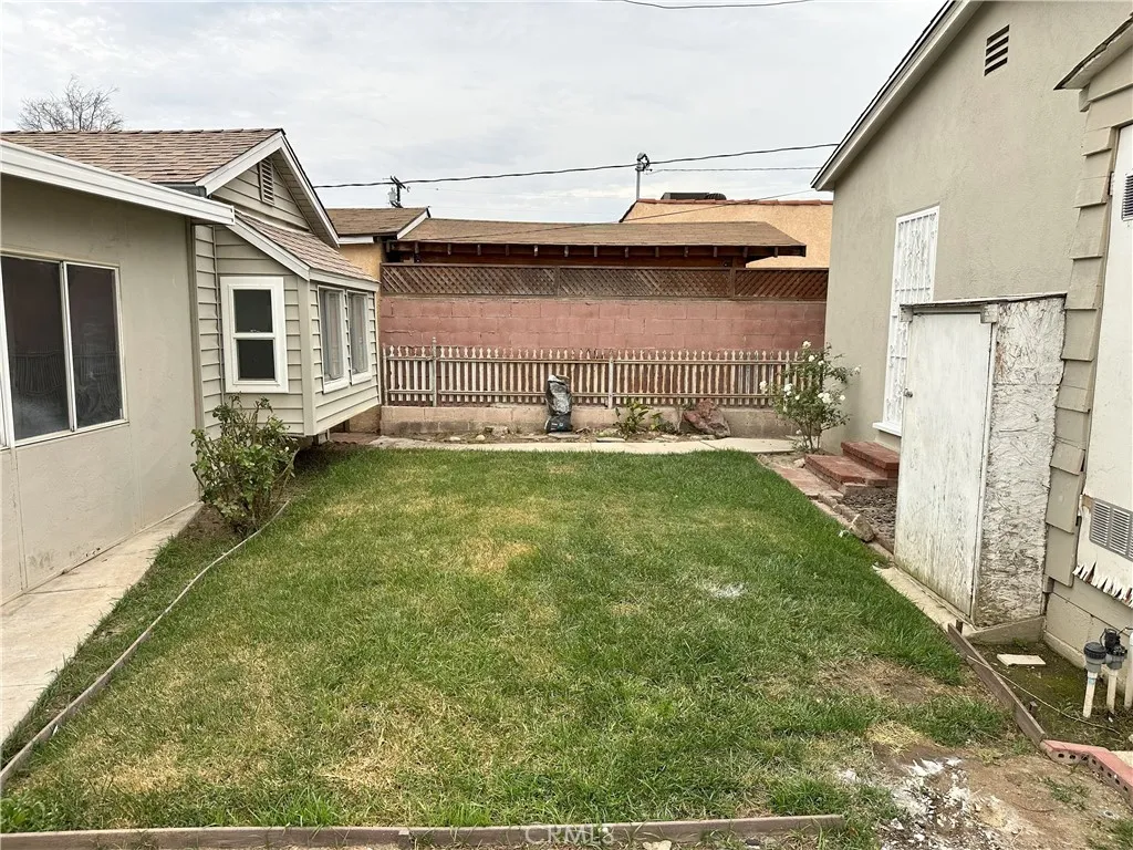 4115 St W 111th, Inglewood, California 90304 home-pic-22