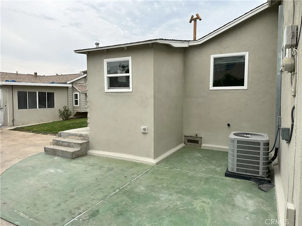 4115 St W 111th, Inglewood, California 90304 home-pic-20