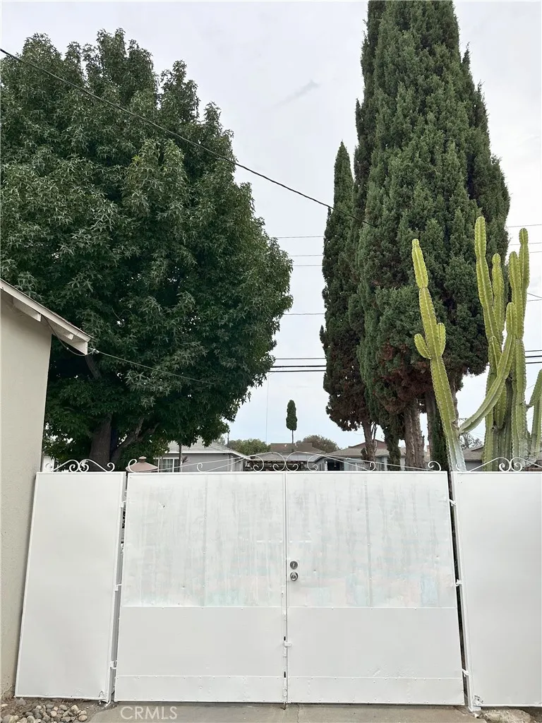 4115 St W 111th, Inglewood, California 90304 home-pic-19
