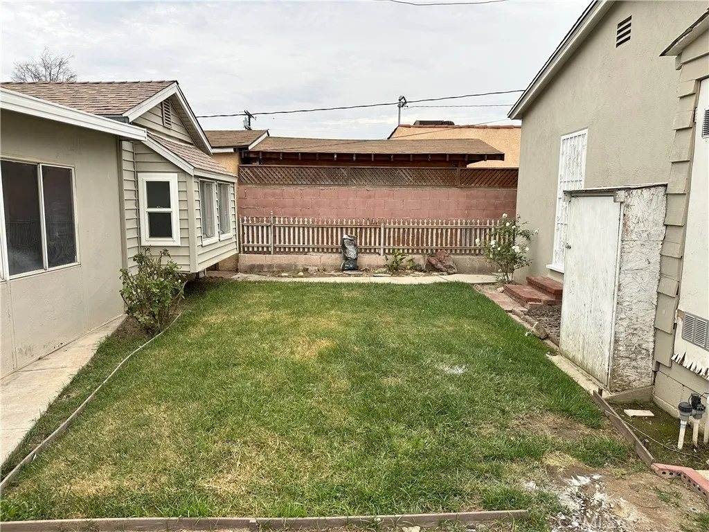 4115 St W 111th, Inglewood, California 90304 home-pic-22