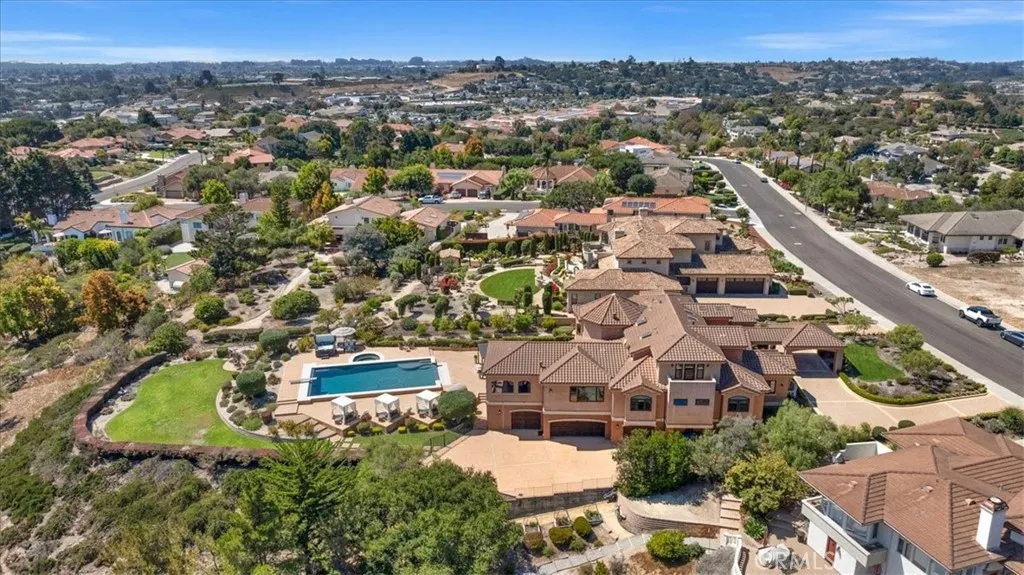 413 Via Bandolero, Arroyo Grande, California 93420 home-pic-3