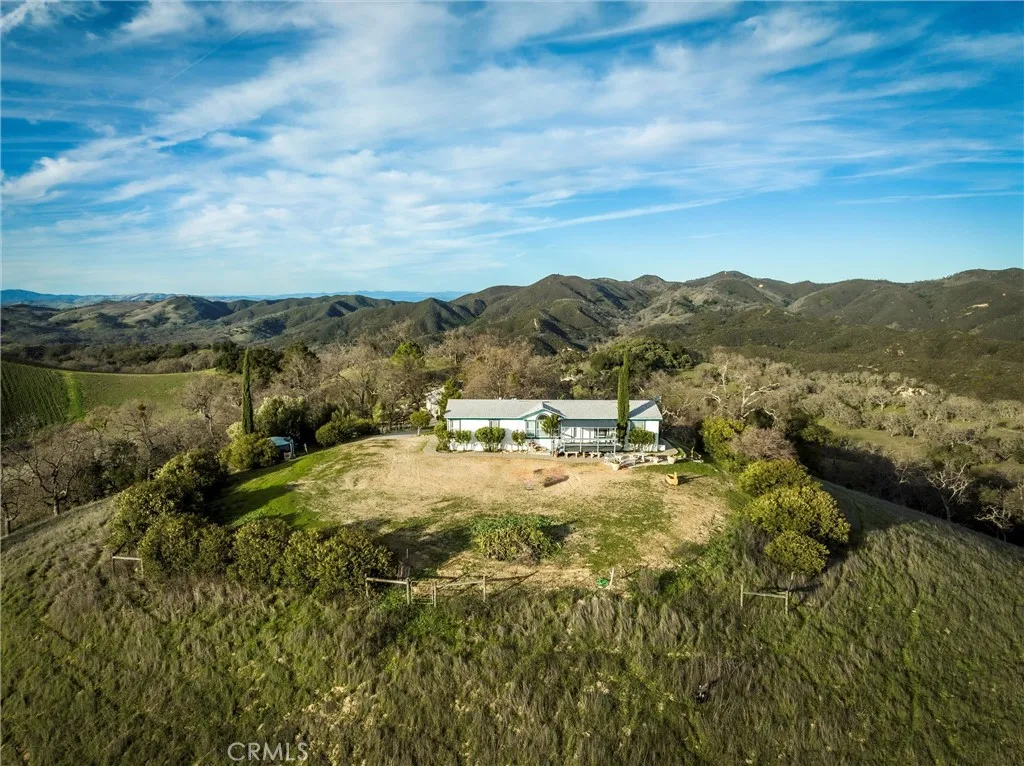 9308 Chimney Rock Road, Paso Robles, California 93446 home-pic-2