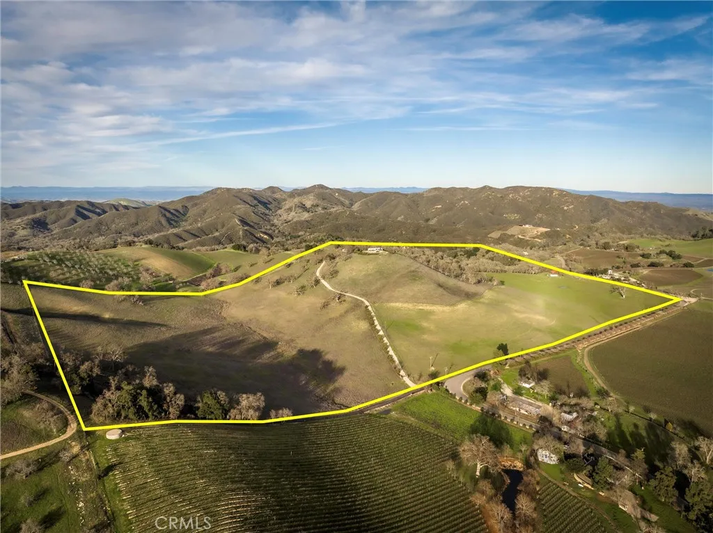 9308 Chimney Rock Road, Paso Robles, California 93446 home-pic-1