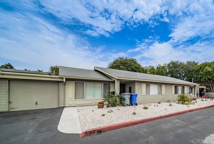 1037 51 Meadowlake Drive, Vista, California 92084