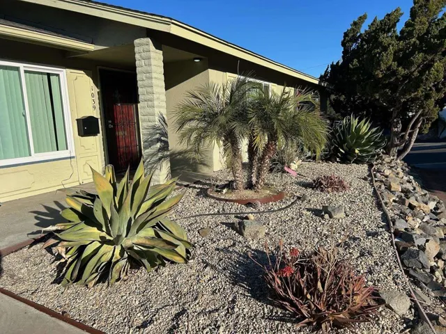 1037 51 Meadowlake Drive, Vista, California 92084