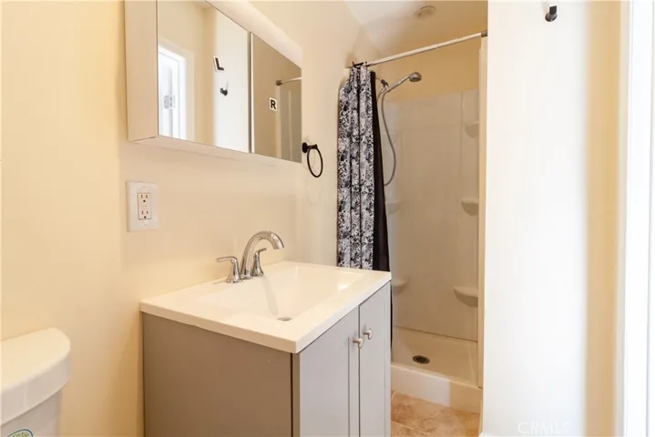 7545 White Oak, Reseda, California 91335