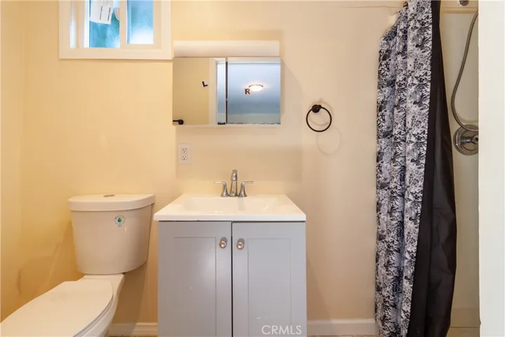 7545 White Oak, Reseda, California 91335
