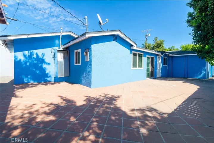7545 White Oak, Reseda, California 91335