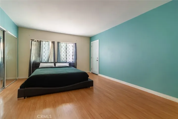 7545 White Oak, Reseda, California 91335