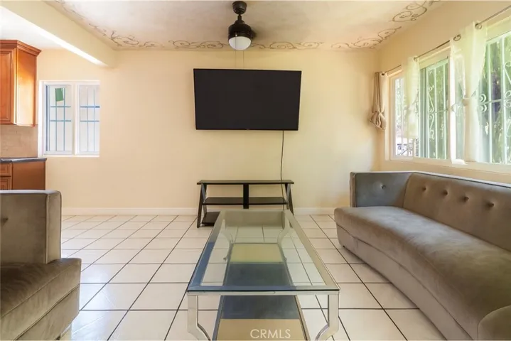 7545 White Oak, Reseda, California 91335
