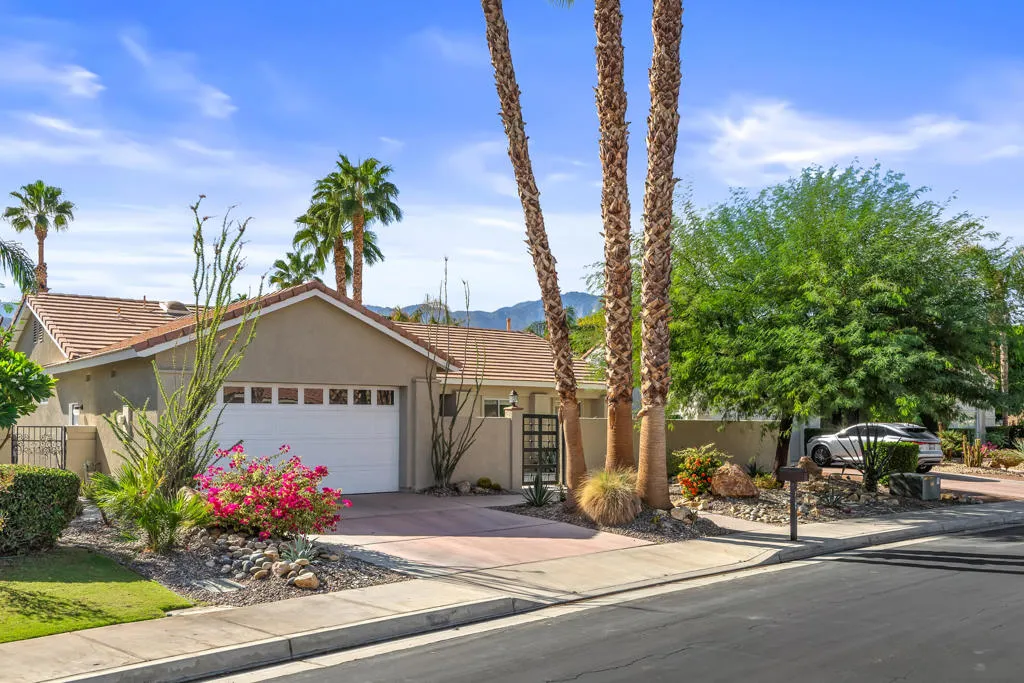 36709 Avenida Del Sol, Cathedral City, California 92234 home-pic-1