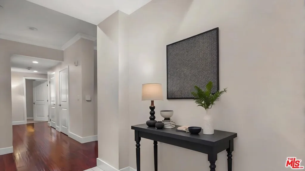 2240 S Beverly Glen Boulevard 103, Los Angeles, California 90064 home-pic-1