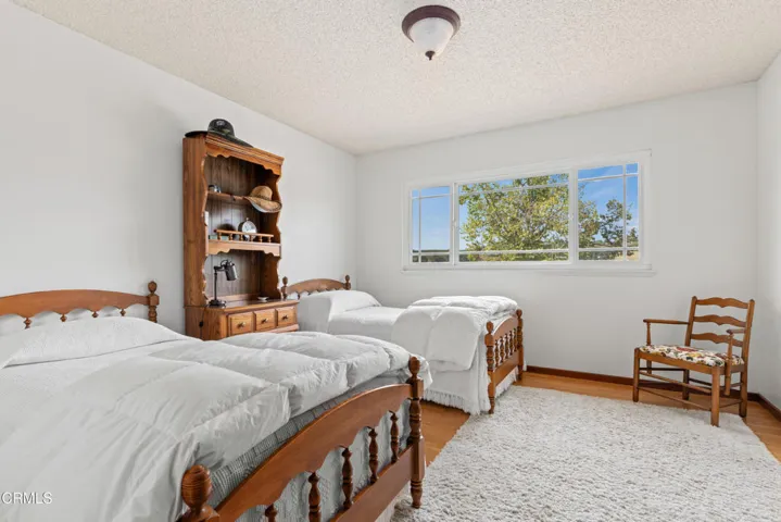 2465 Grand Ave Web-25