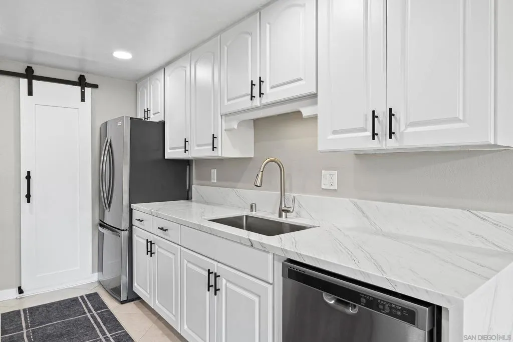 , San Diego, California 92128 home-pic-14