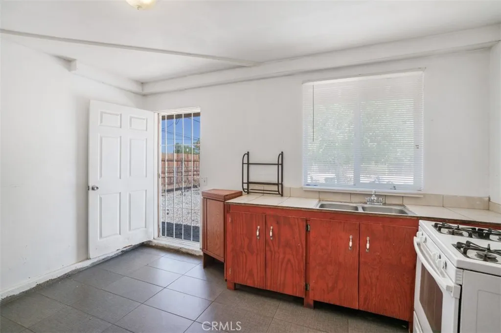 11995 11995 Jamacha, Apple Valley, California 92308 home-pic-22