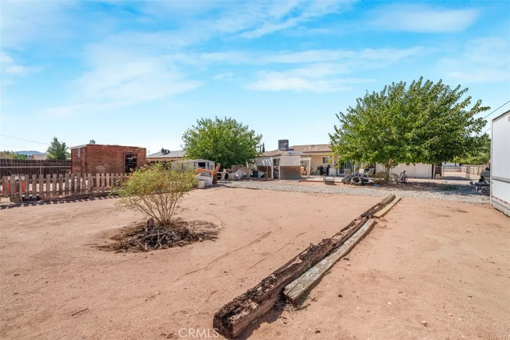 11995 11995 Jamacha, Apple Valley, California 92308 home-pic-29