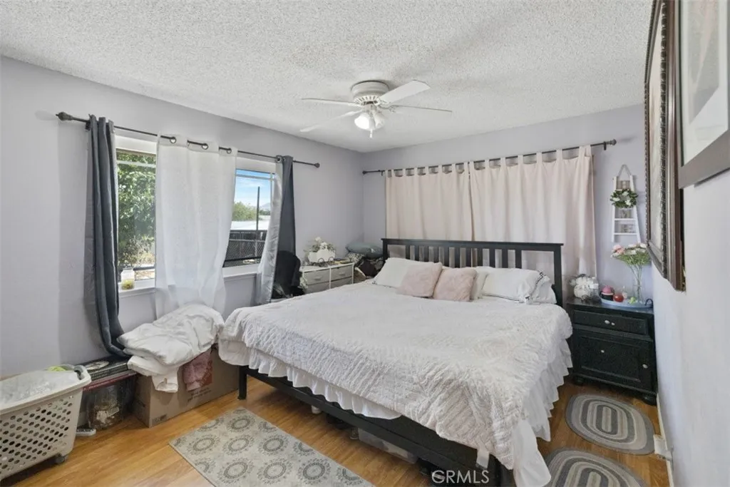 11995 11995 Jamacha, Apple Valley, California 92308 home-pic-17