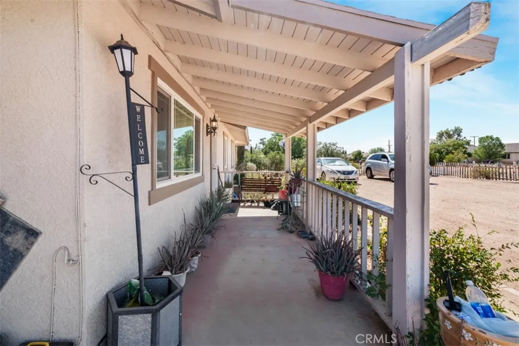 11995 11995 Jamacha, Apple Valley, California 92308 home-pic-3