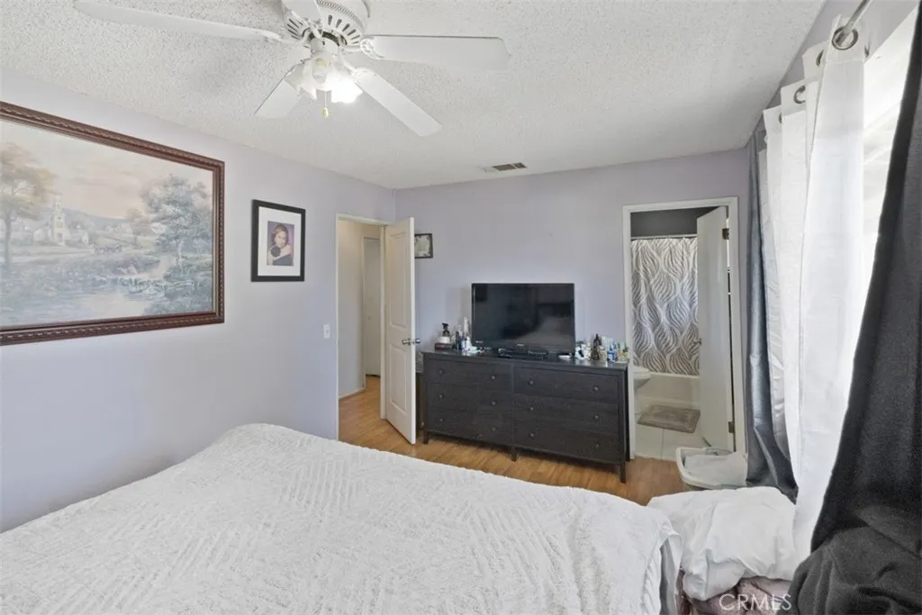 11995 11995 Jamacha, Apple Valley, California 92308 home-pic-18