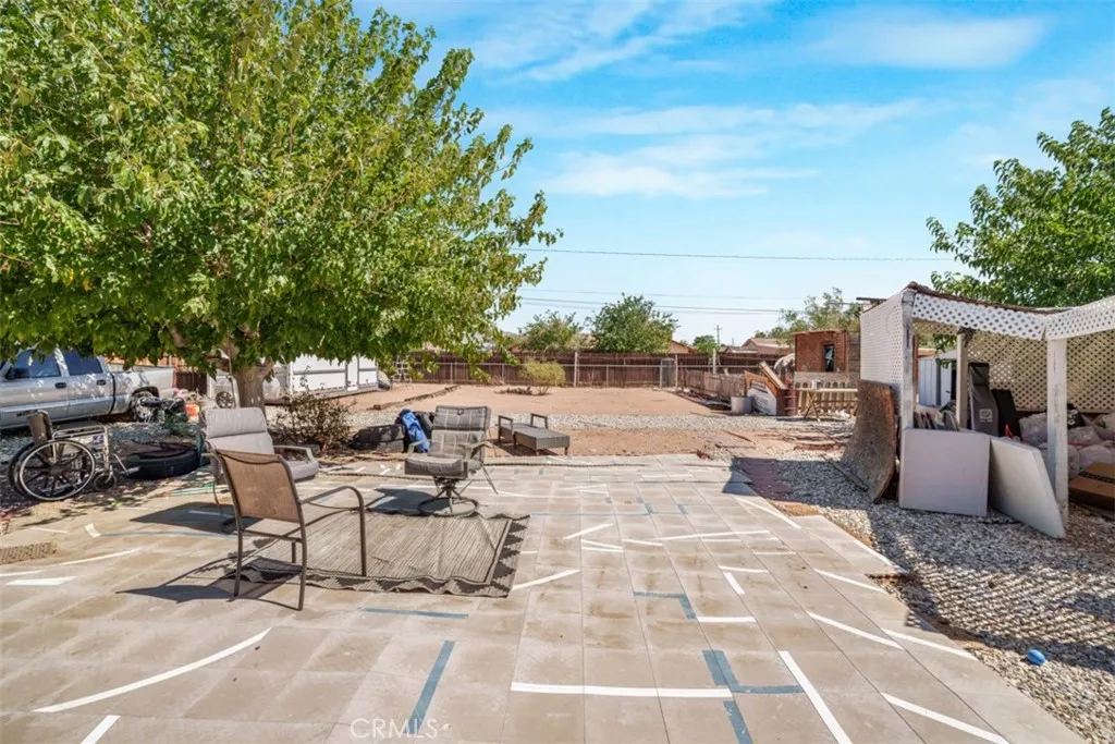 11995 11995 Jamacha, Apple Valley, California 92308 home-pic-28