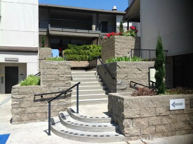 355 355 Placentia 206, Newport Beach, California 92663