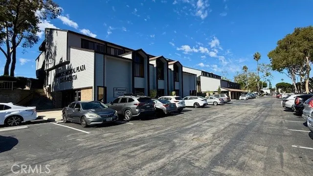 355 355 Placentia 206, Newport Beach, California 92663