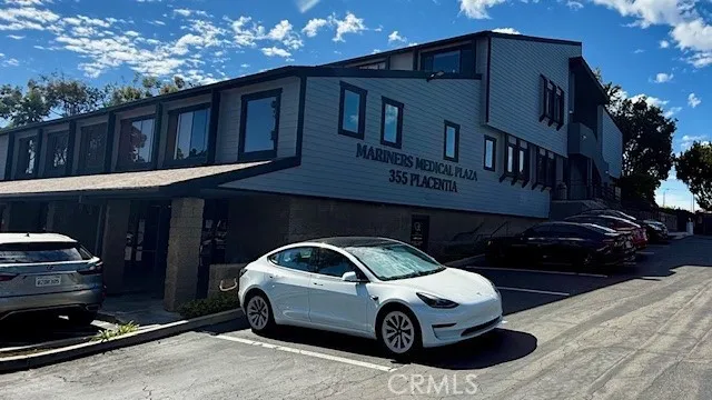 355 355 Placentia 206, Newport Beach, California 92663