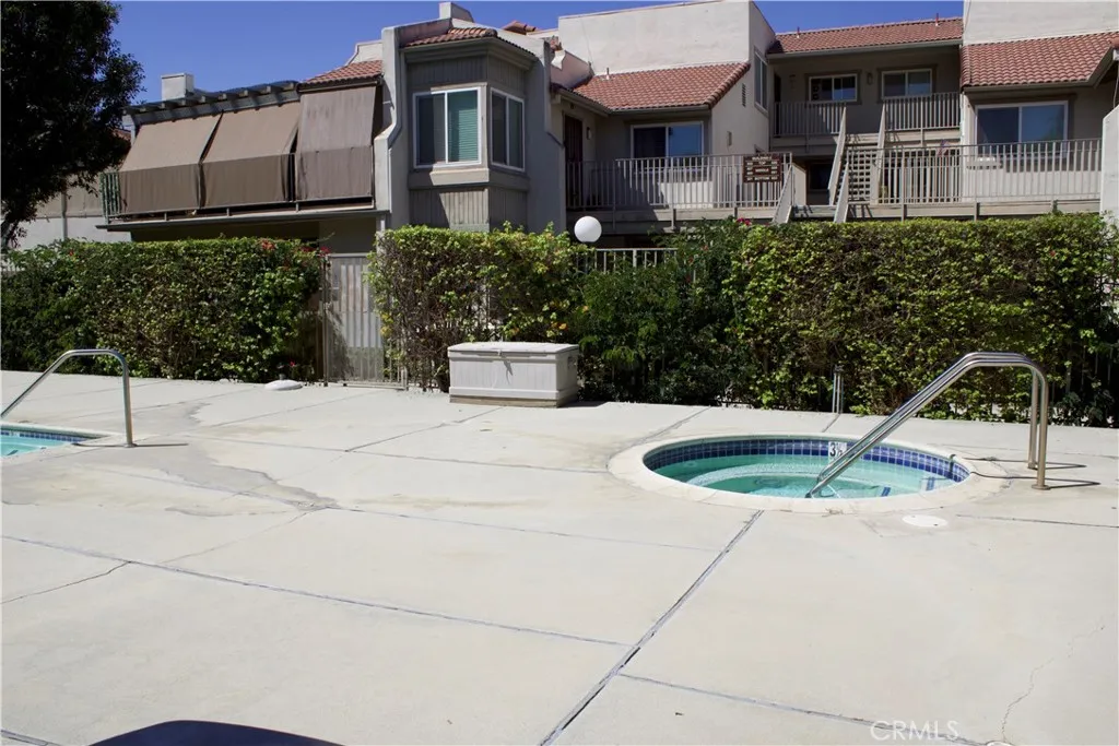 826 Cinnamon, Duarte, California 91010 home-pic-3