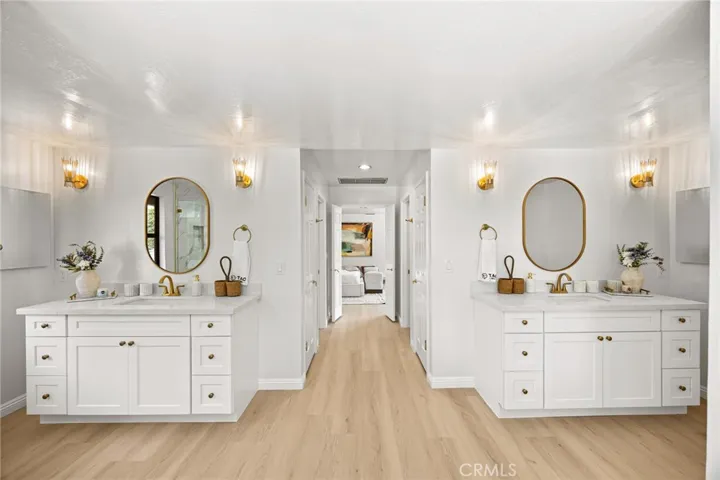 Master-bathroom