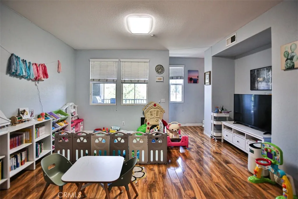 8796 E Aspenglow Place 2, Santee, California 92071 home-pic-24