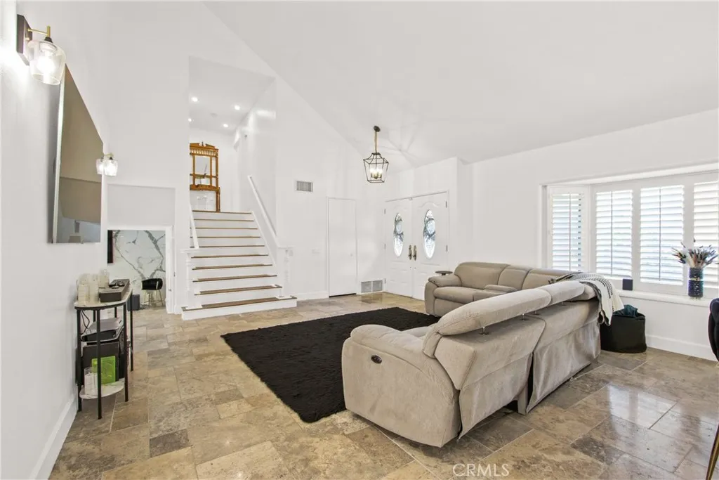 7332 E Grovewood, Orange, California 92869 home-pic-4