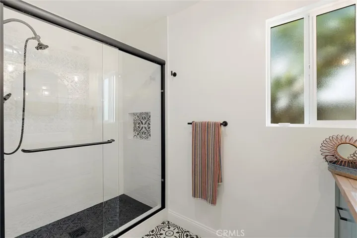 MASTER SHOWER MAIN HOUSE
