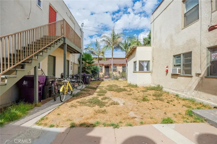 1526 Cedar Avenue, Long Beach, California 90813