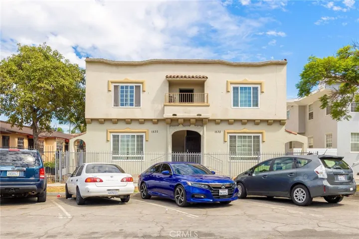 1526 Cedar Avenue, Long Beach, California 90813