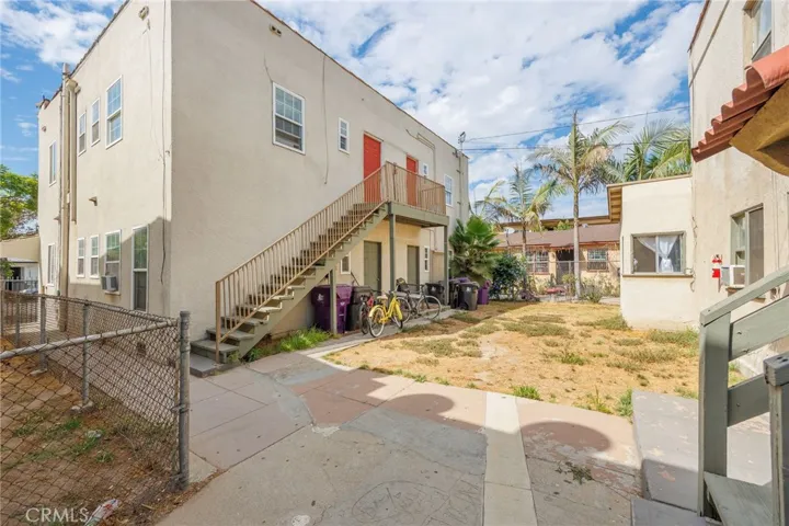 1526 Cedar Avenue, Long Beach, California 90813